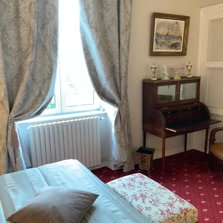 Victoria Arromanches Panzió 4*