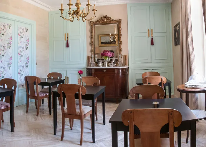 Victoria Arromanches Bed & Breakfast